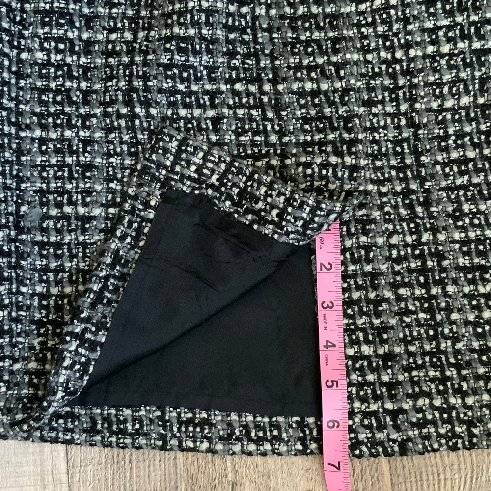 J Crew Factory The Pencil Skirt Tweed Boucle Wool Blend Black Grey Ivory SZ 2 - Picture 12 of 12